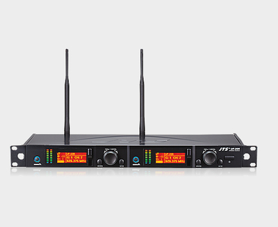 UF-20R  UHF PLL雙頻道寬帶自動選訊接收機